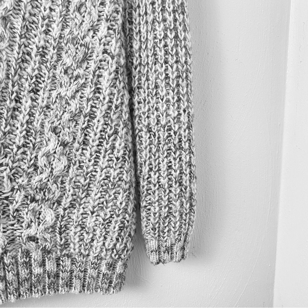 Forever 21 Women Gray Cable Knit 26% Wool Sweater Sz S - Picture 6 of 12